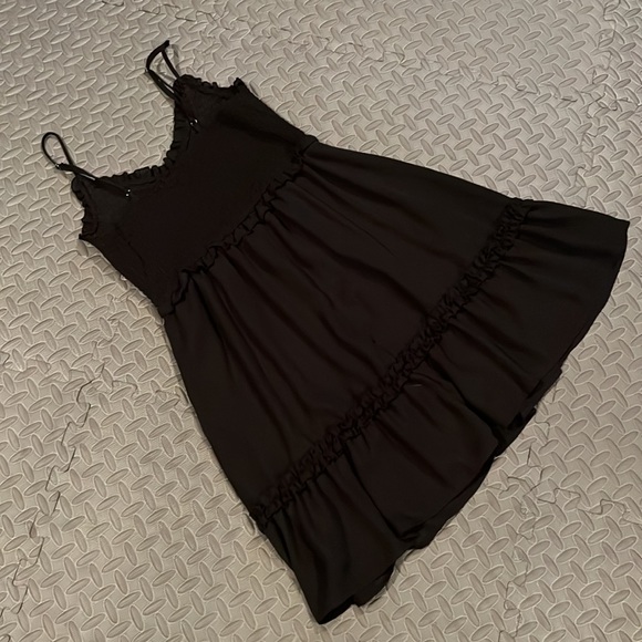 Dress - Picture 3 of 6